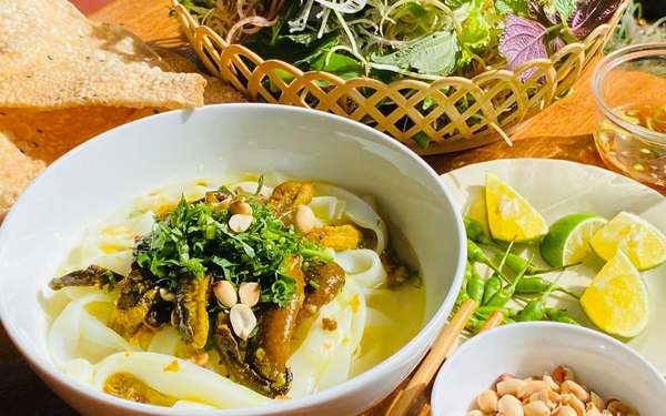 SAO TÔ MỲ QUẢNG LẠI ÍT NƯỚC RỨA?
